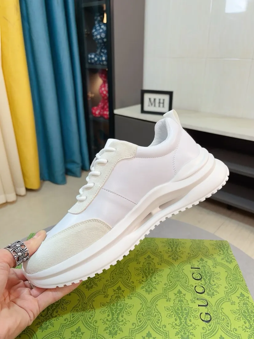 Men's shoes 💰440🌹🌹GUCCI [Gucci] New high-end brand of men's shoes, the latest fashionable casual men's shoes, trendy and versatile style, relaxed and sporty style, uppers imported from Italy, first-layer cowhide, genuine leather lining and ultra-fine workmanship. Original personalized fashionable rubber wear-resistant outsole, light and comfortable on the foot, size 38-44